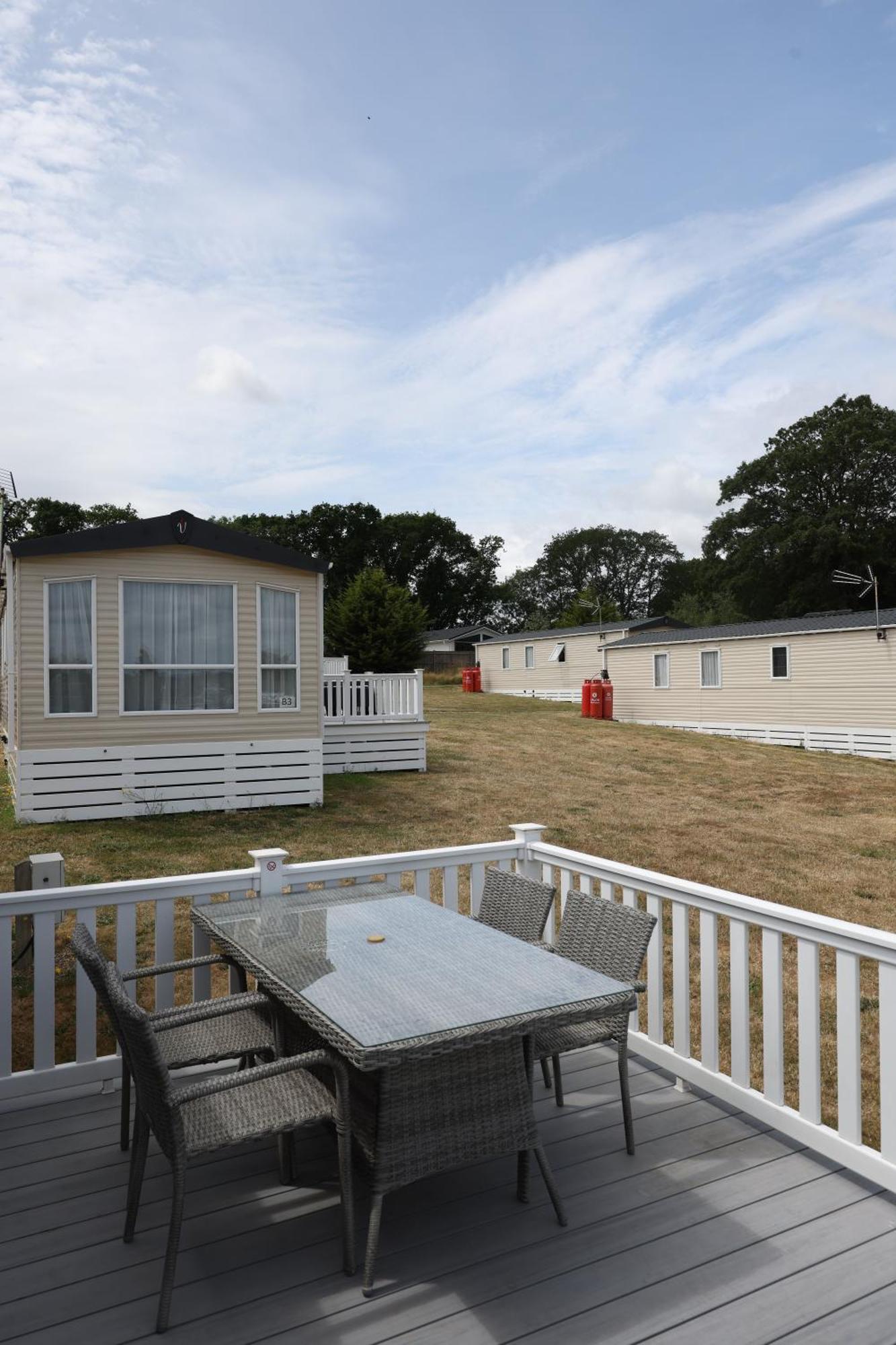 Mercury Yacht Harbour And Holiday Park Bursledon Buitenkant foto